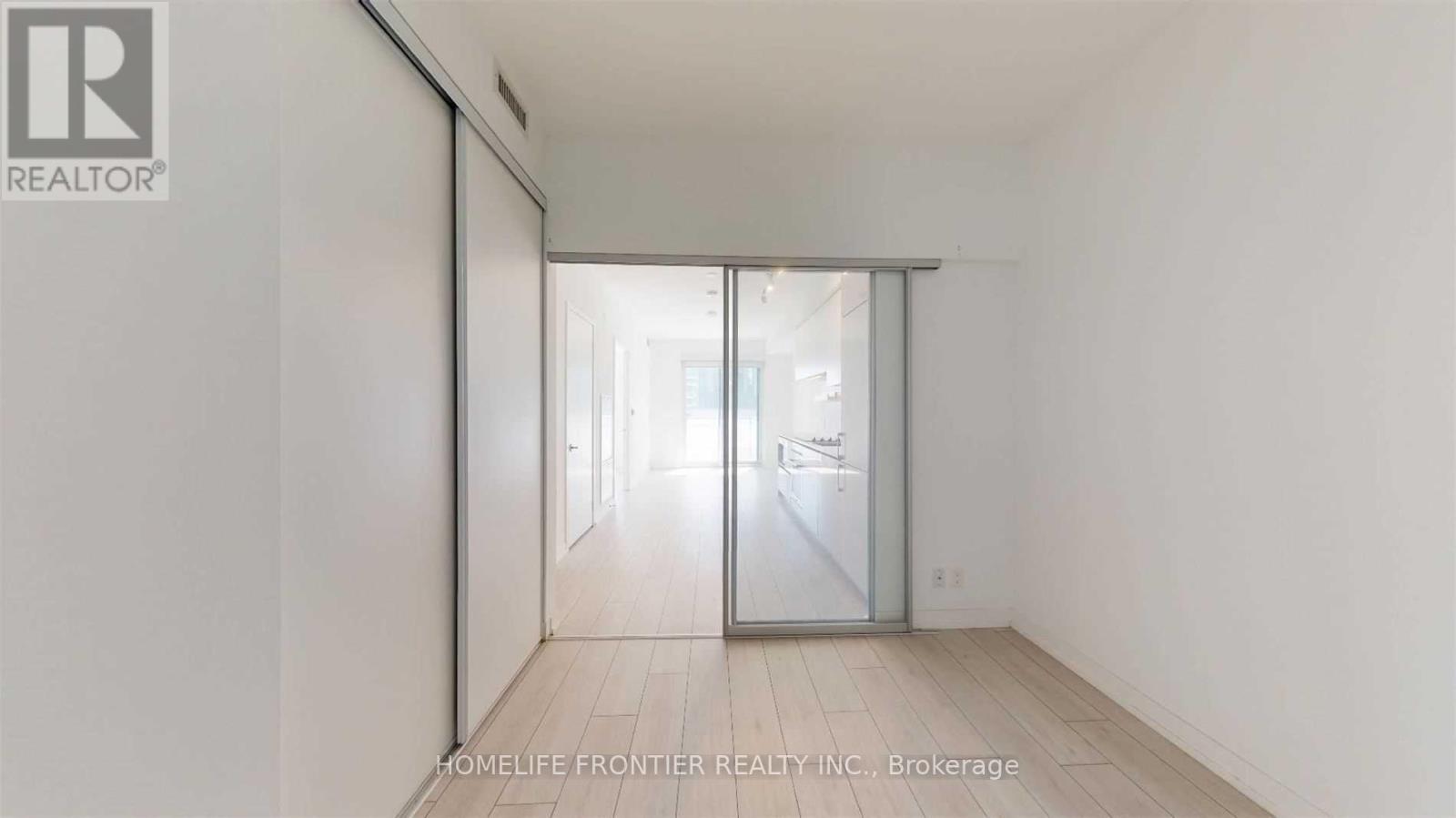 2805 - 950 Portage Parkway, Vaughan, Ontario  L4K 0J7 - Photo 8 - N12592060