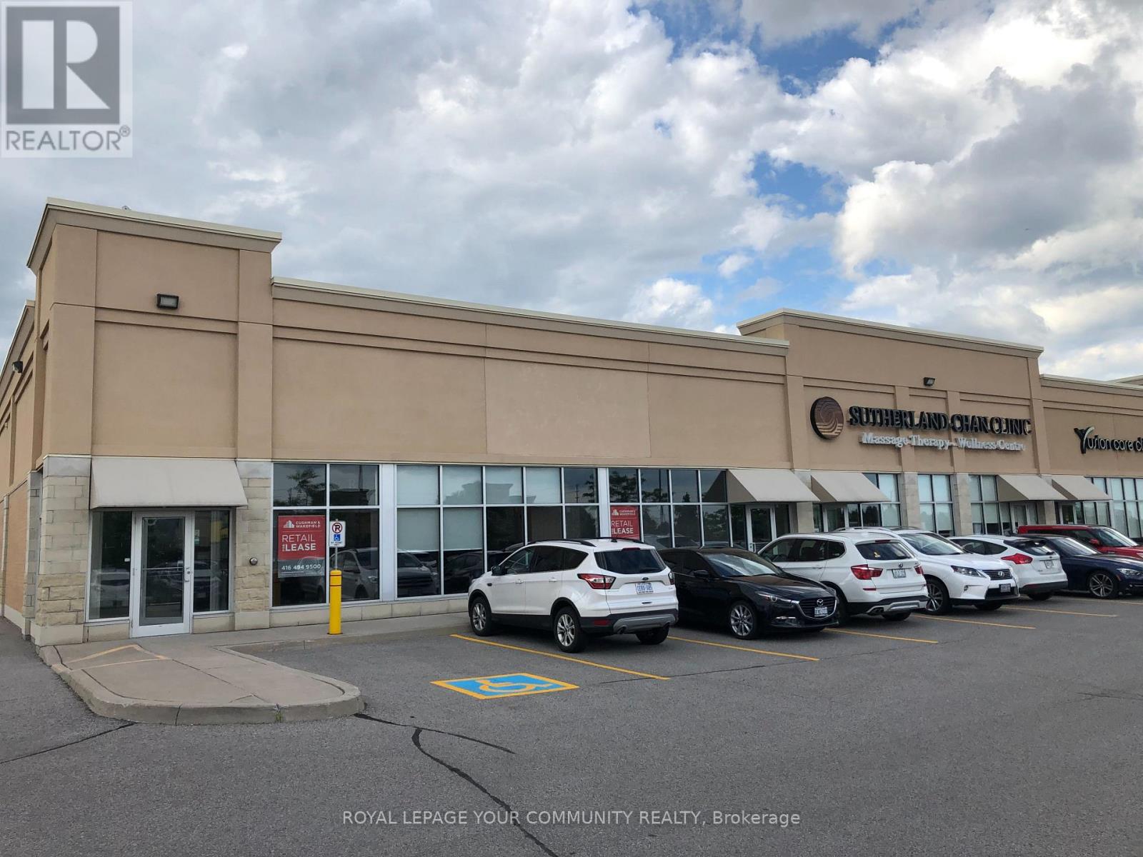 A2 - 20 Vogell Road, Richmond Hill, Ontario  L4B 3K4 - Photo 2 - N12592130