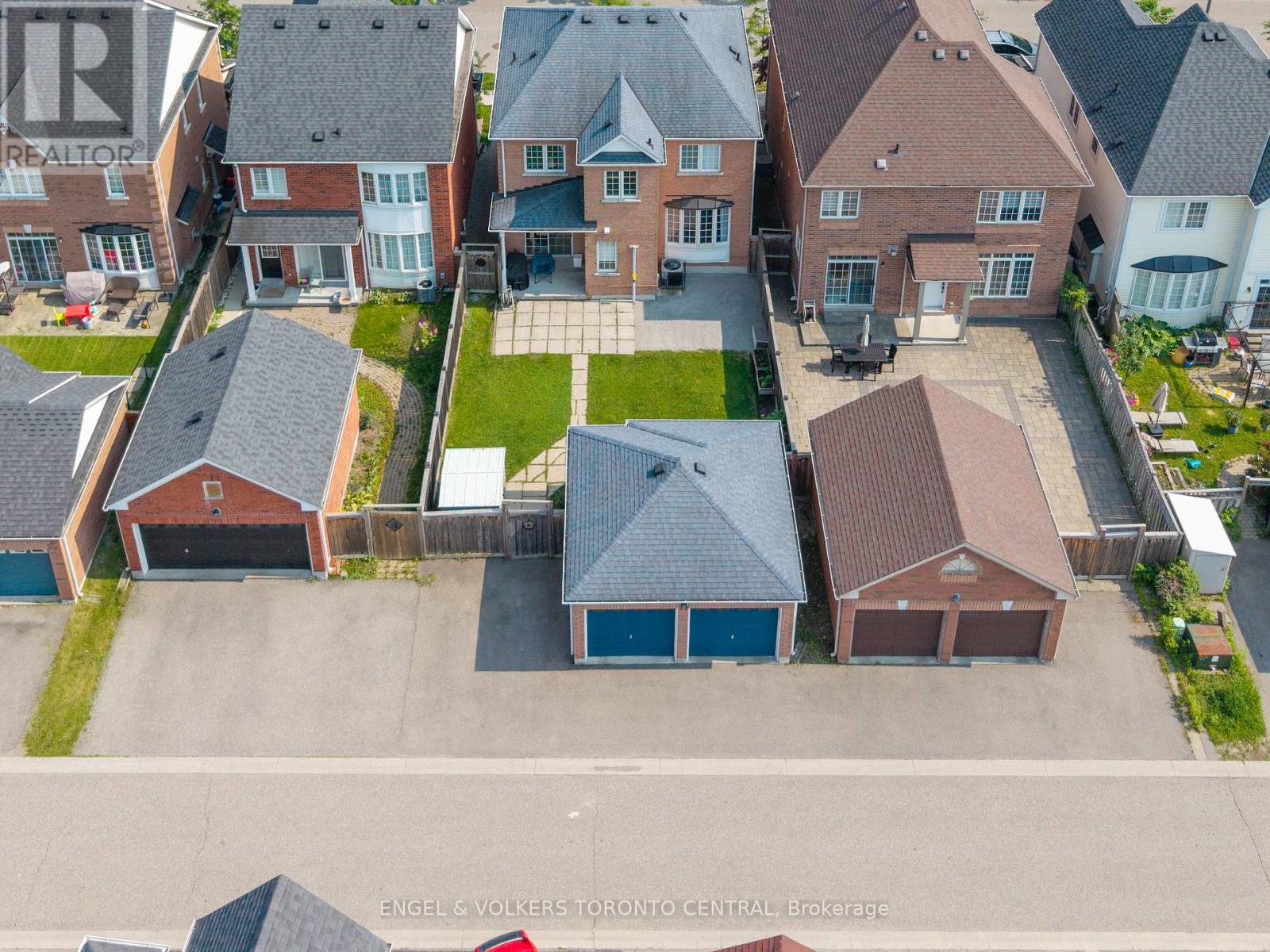 22 Donald Sim Avenue, Markham, Ontario  L6B 1B6 - Photo 47 - N12592182