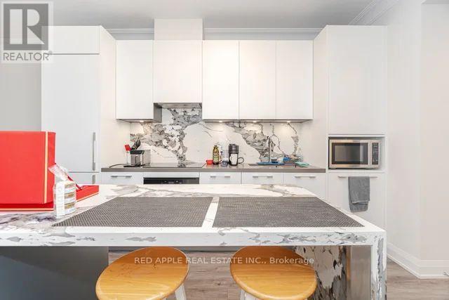 1207 - 18 Water Walk Drive, Markham, Ontario  L3R 6L5 - Photo 8 - N12592146