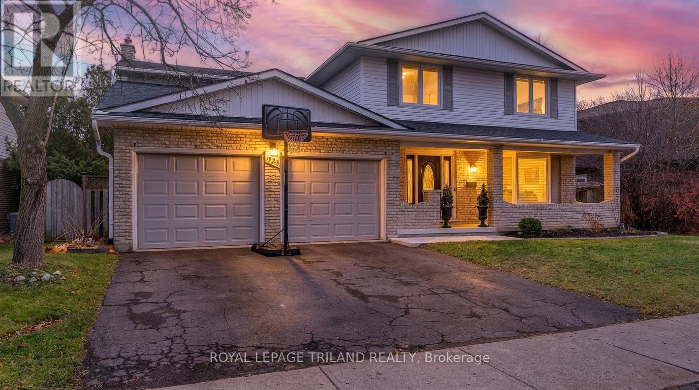 924 Farnham Road, London South, Ontario  N6K 1S1 - Photo 1 - X12589784