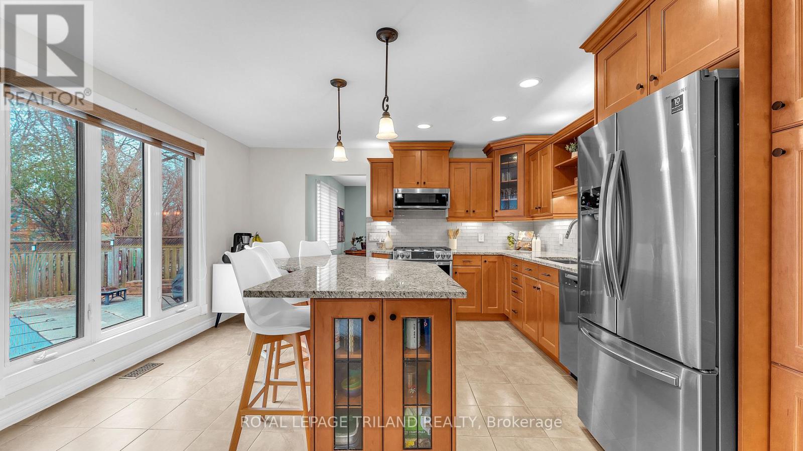 Photo 10 of 43 for 924 Farnham Road