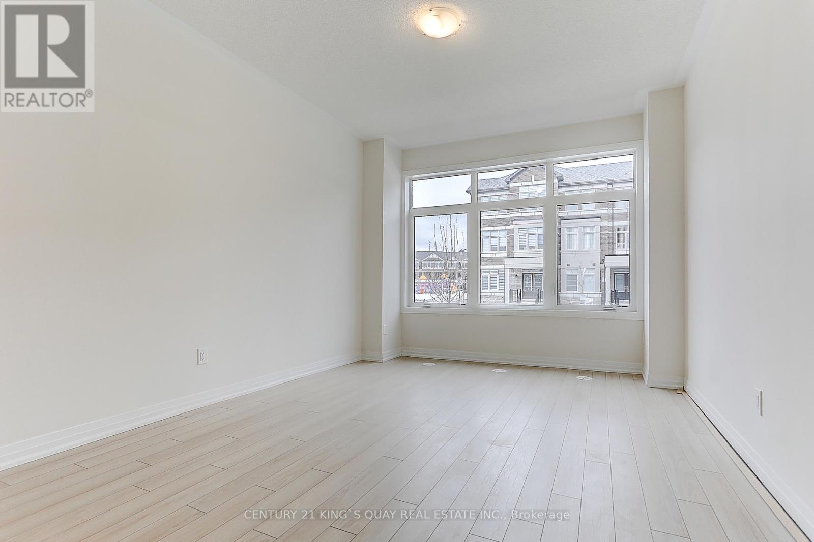 27 Floyd Ford Way, Markham (Box Grove), Ontario  L6B 1R2 - Photo 5 - N12592058