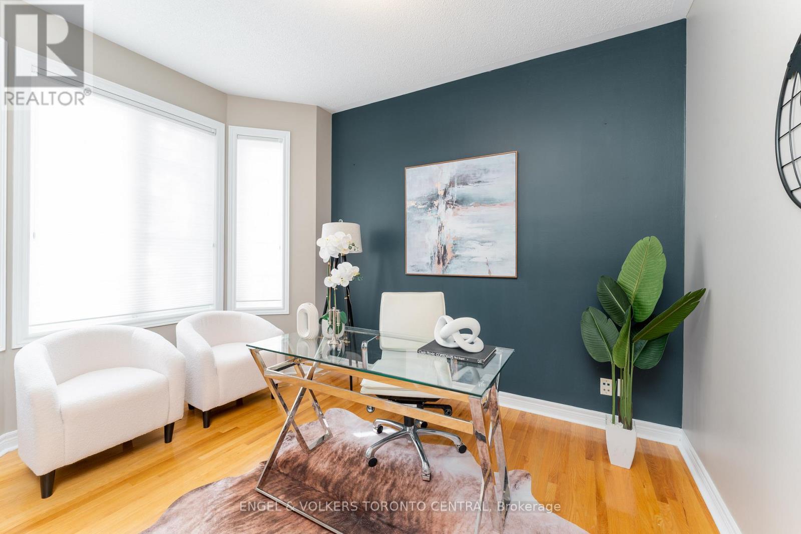 22 Donald Sim Avenue, Markham, Ontario  L6B 1B6 - Photo 5 - N12592182