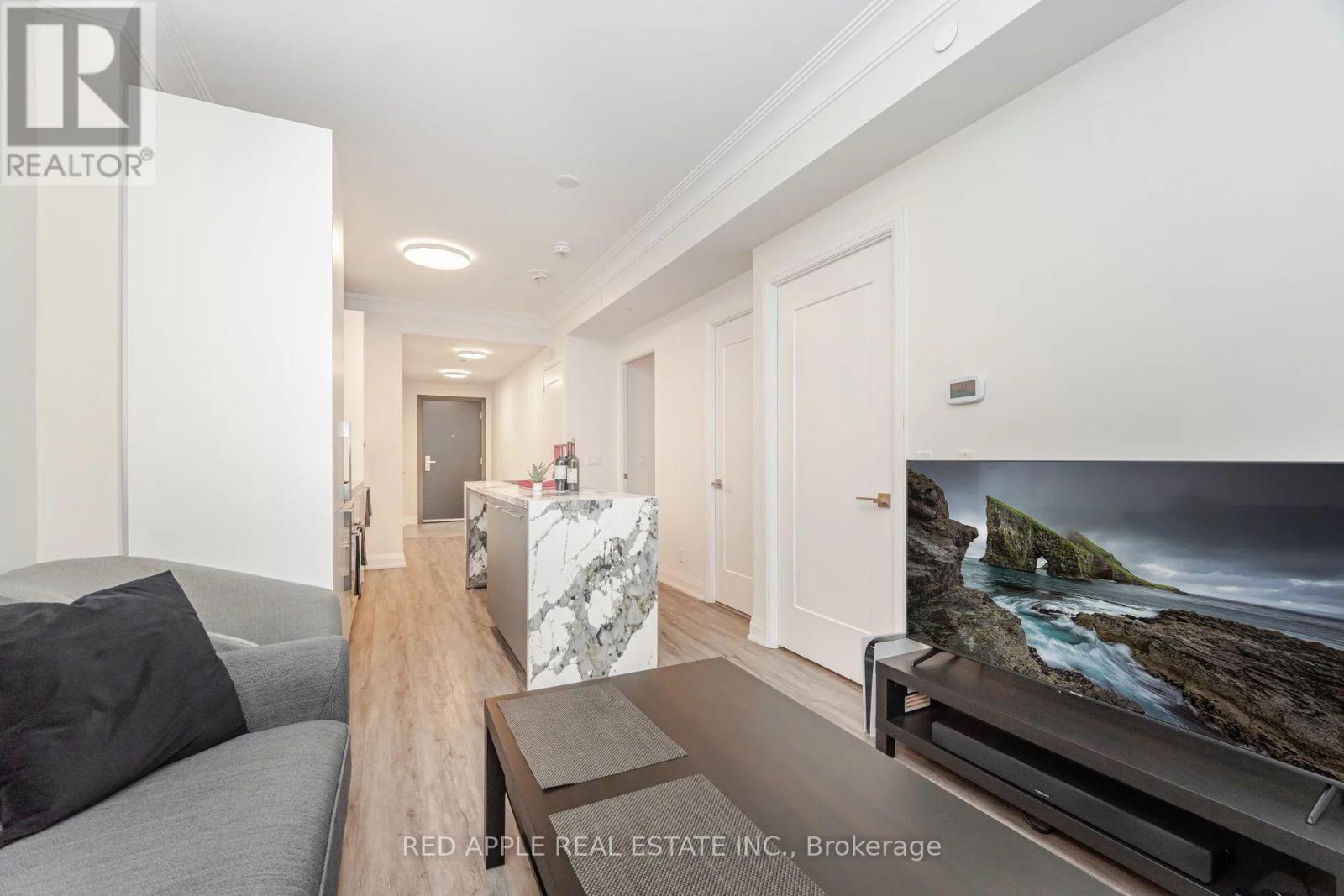 1207 - 18 Water Walk Drive, Markham, Ontario  L3R 6L5 - Photo 18 - N12592146