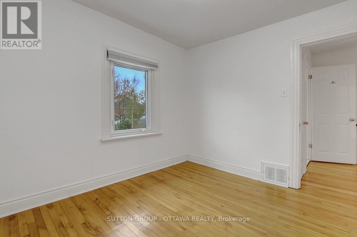 200 Breezehill Avenue N, Ottawa, Ontario K1Y 2H9 - Photo 17 - X12592434