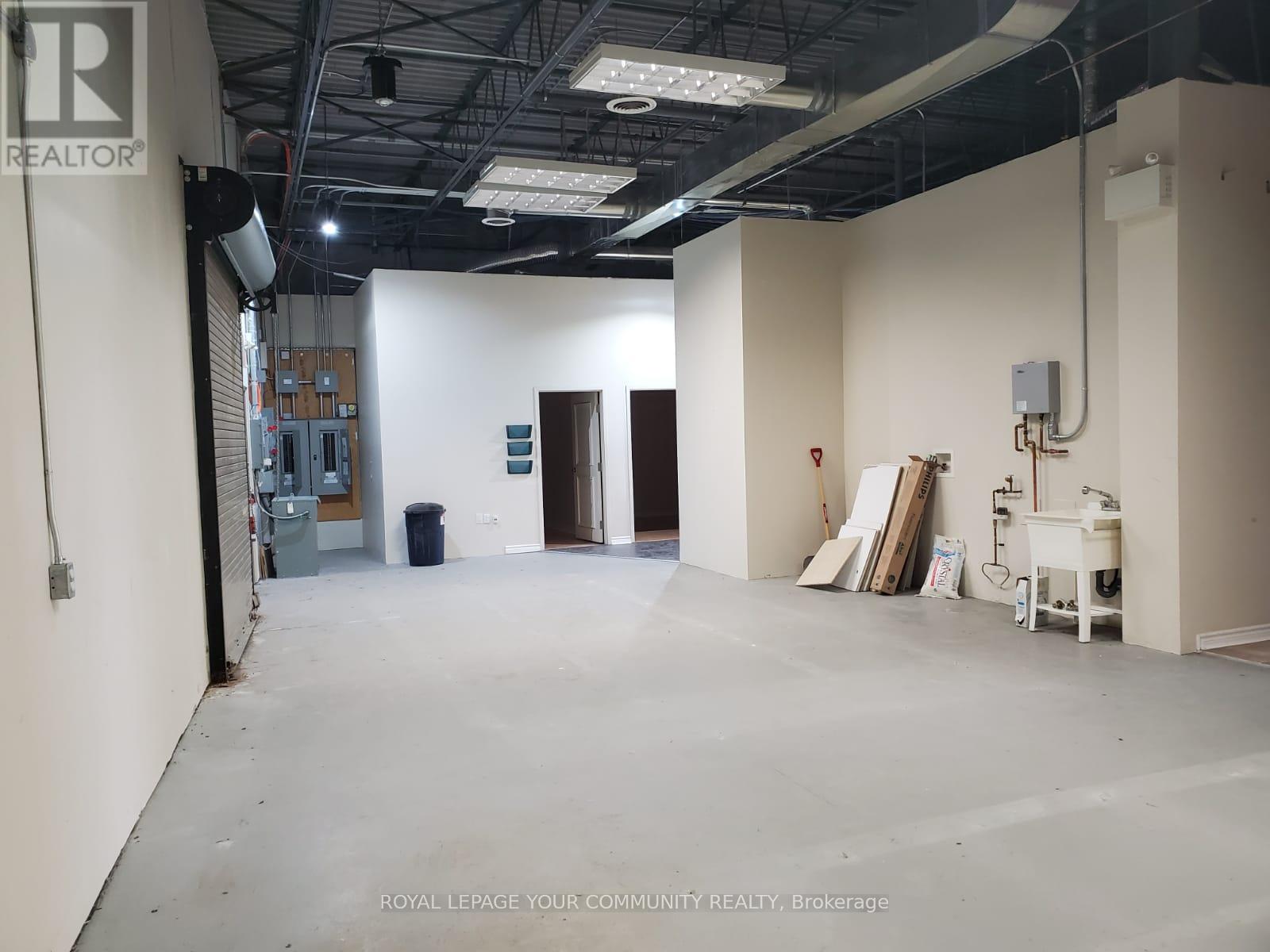 A2 - 20 Vogell Road, Richmond Hill, Ontario  L4B 3K4 - Photo 6 - N12592130