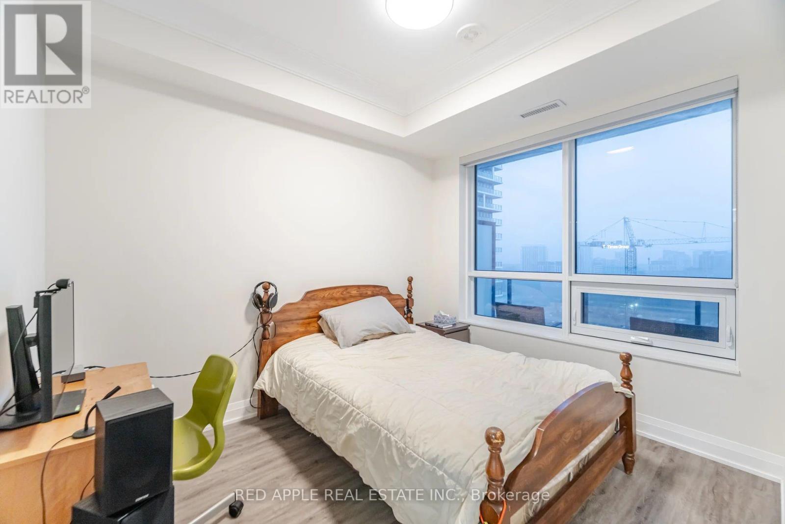 1207 - 18 Water Walk Drive, Markham, Ontario  L3R 6L5 - Photo 19 - N12592146