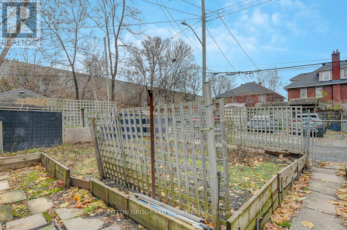 200 Breezehill Avenue N, Ottawa, Ontario K1Y 2H9 - Photo 30 - X12592434