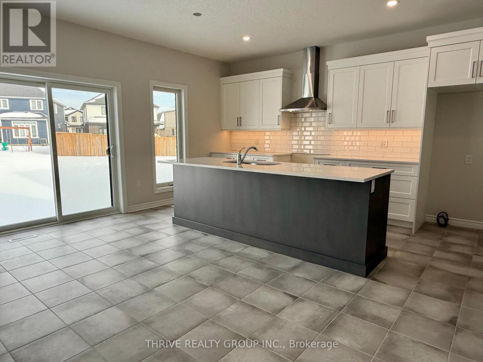 64 Basil Crescent, Middlesex Centre, Ontario  N0M 2A0 - Photo 13 - X12591554