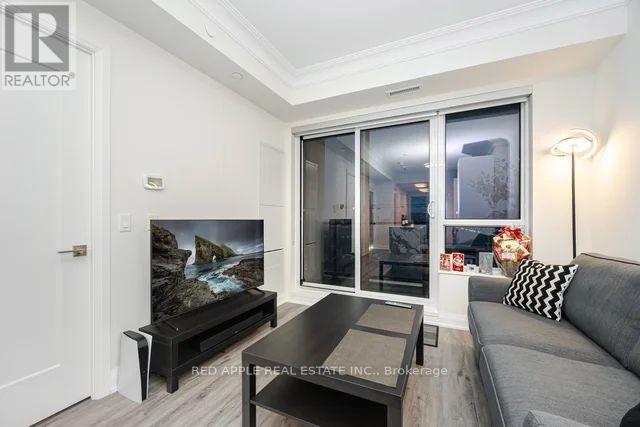 1207 - 18 Water Walk Drive, Markham, Ontario  L3R 6L5 - Photo 13 - N12592146