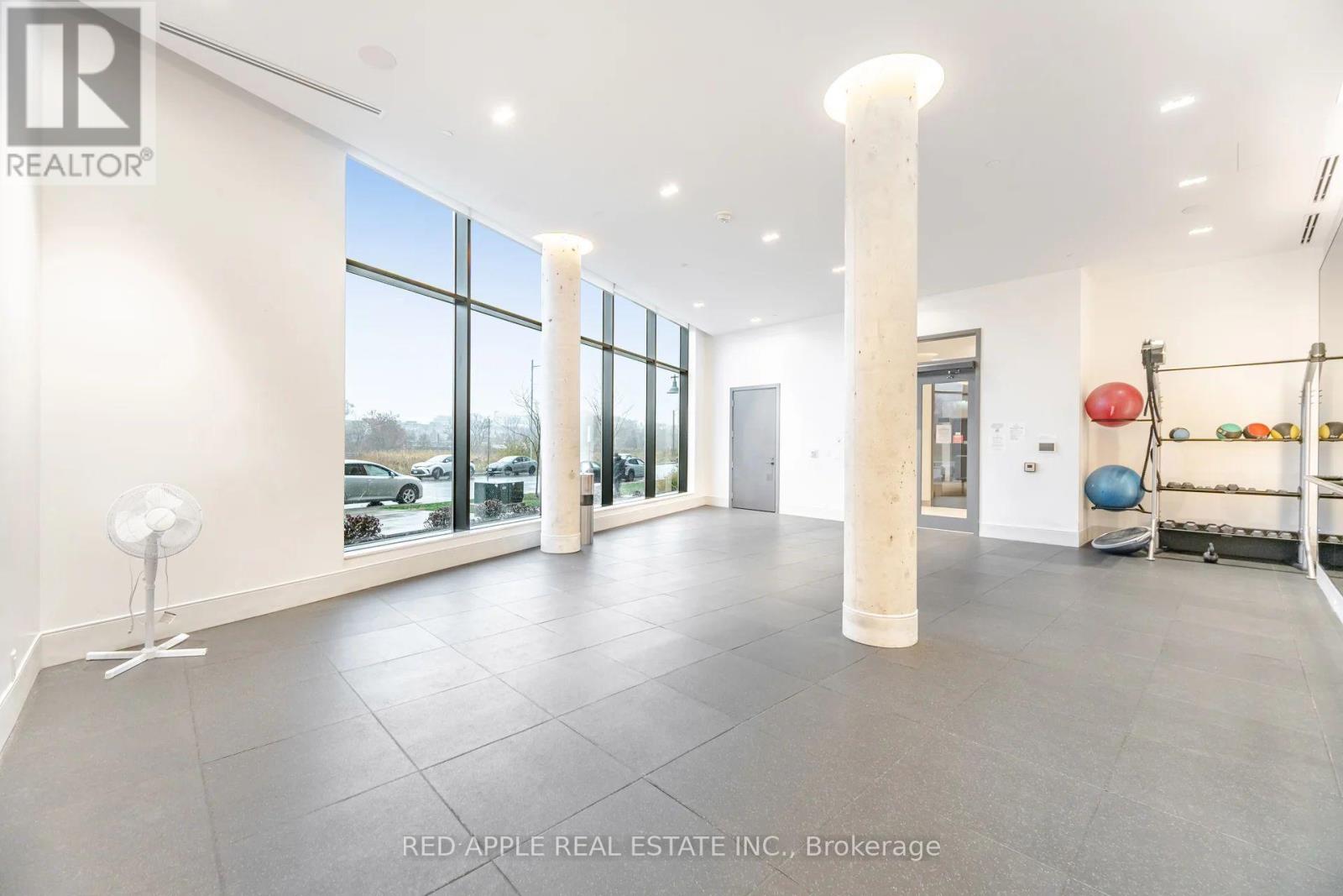 1207 - 18 Water Walk Drive, Markham, Ontario  L3R 6L5 - Photo 34 - N12592146