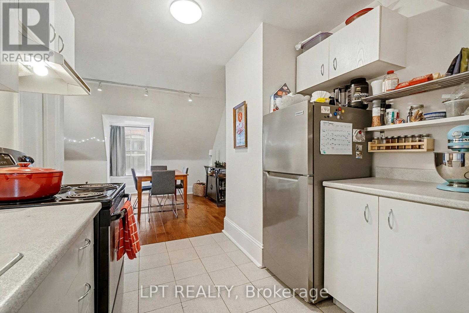 542 Maclaren Street W, Ottawa, Ontario  K1R 5K7 - Photo 30 - X12592452