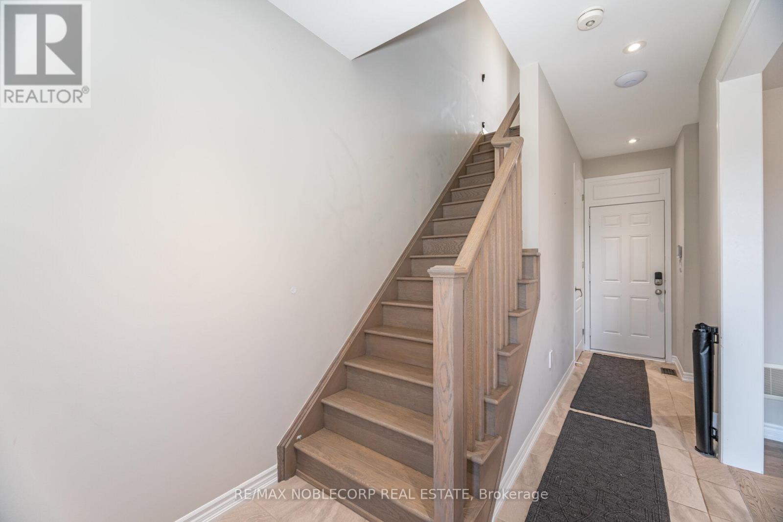325 Kleinburg Summit Way, Vaughan, Ontario  L4H 4S7 - Photo 11 - N12592066