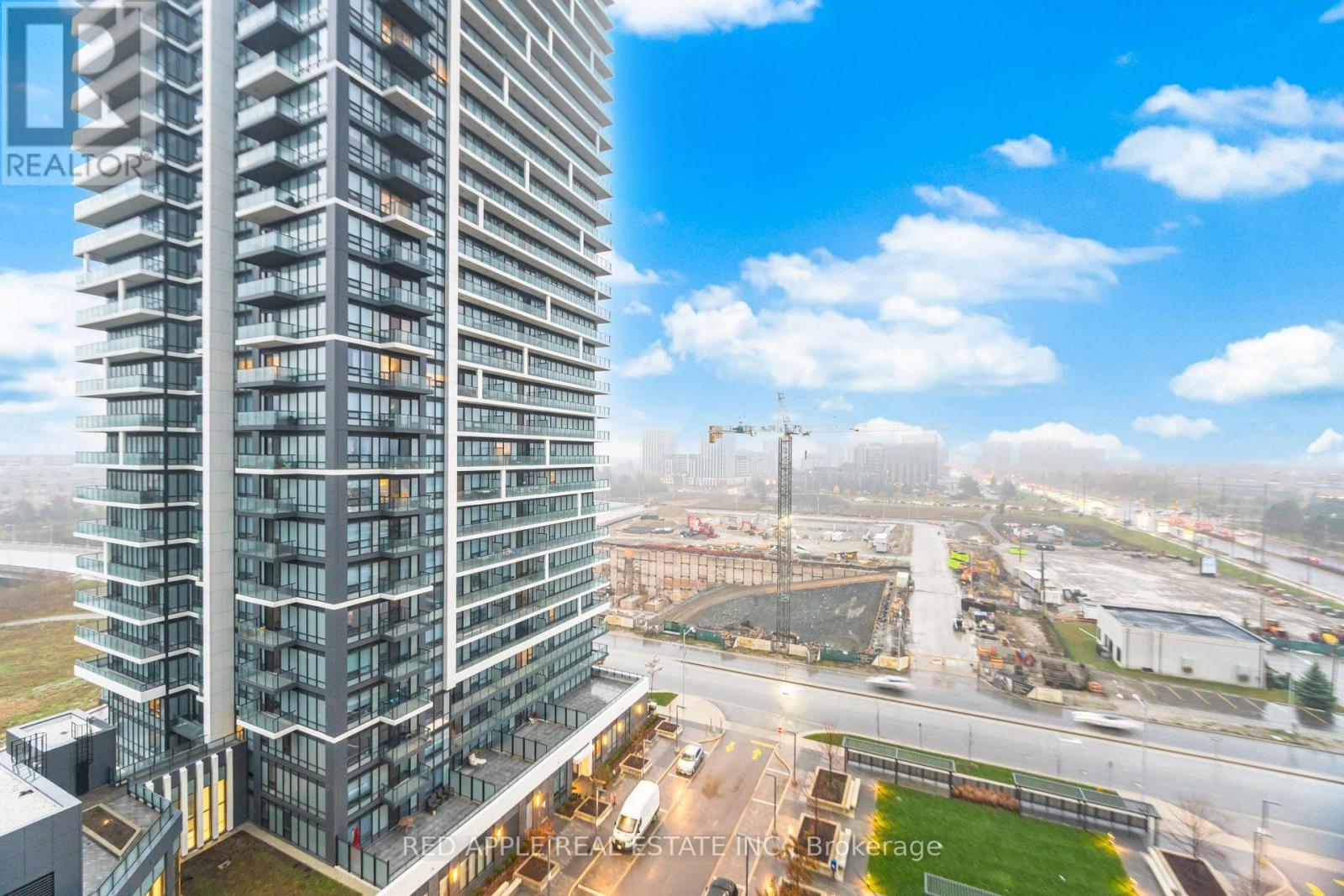 1207 - 18 Water Walk Drive, Markham, Ontario  L3R 6L5 - Photo 29 - N12592146