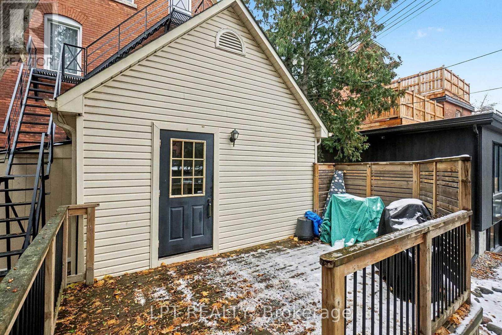 542 Maclaren Street W, Ottawa, Ontario  K1R 5K7 - Photo 41 - X12592452