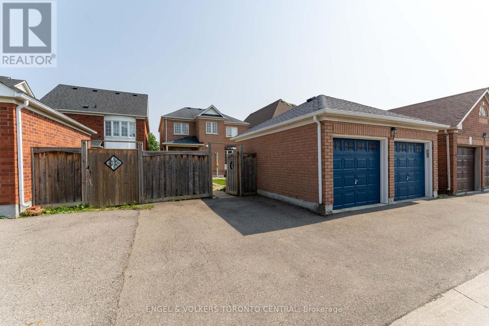 22 Donald Sim Avenue, Markham, Ontario  L6B 1B6 - Photo 44 - N12592182