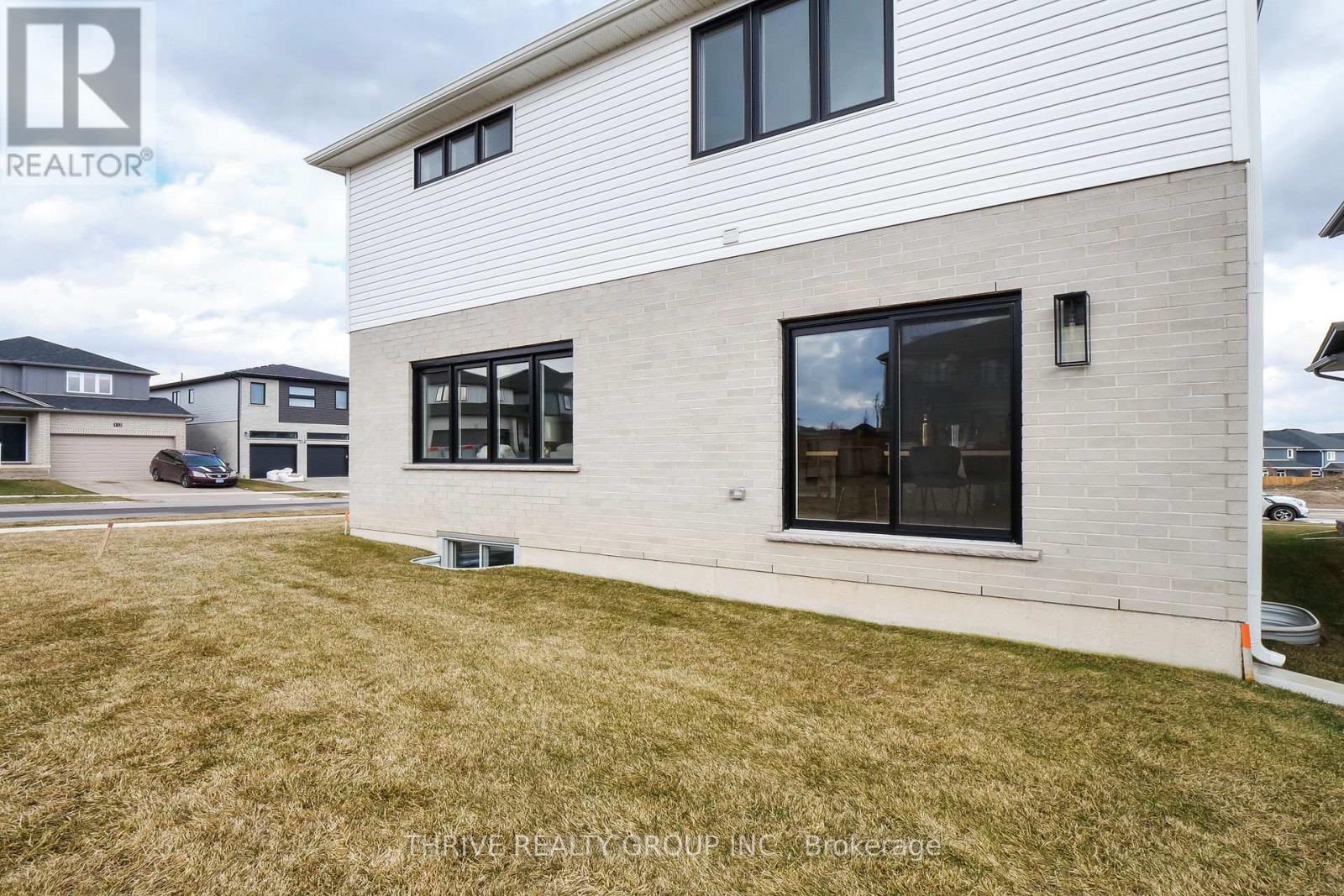 3 Basil Crescent, Middlesex Centre, Ontario N0M 2A0 - Photo 29 - X12591604