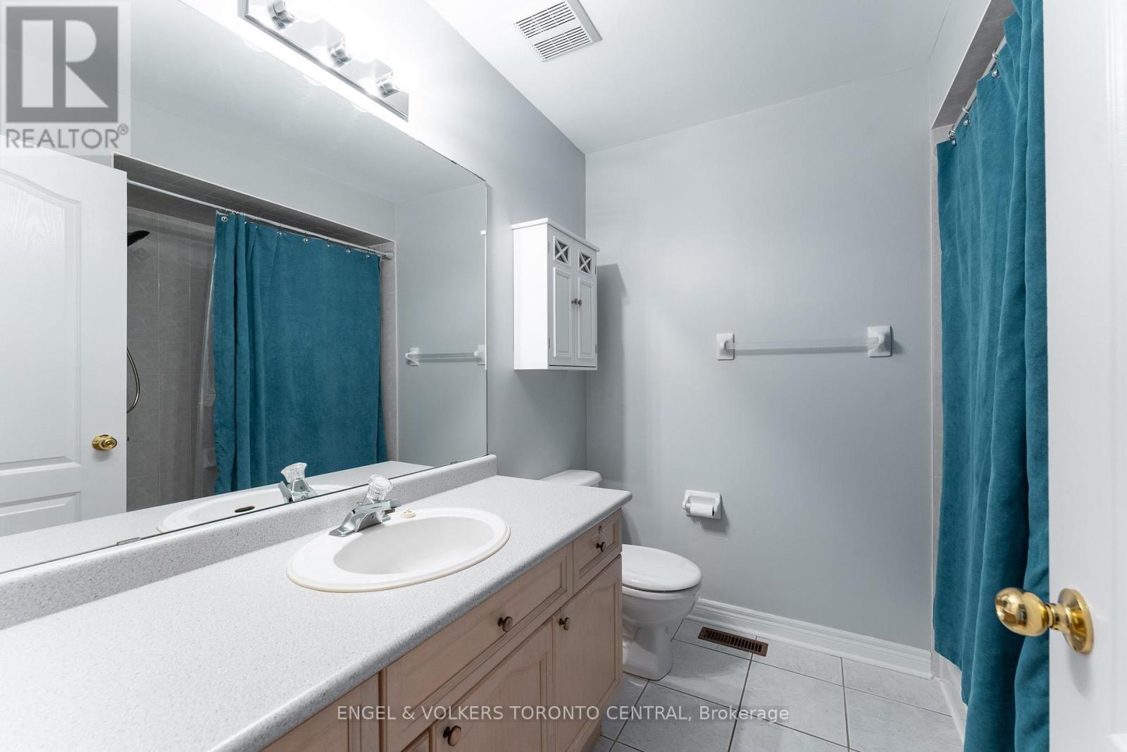 22 Donald Sim Avenue, Markham, Ontario  L6B 1B6 - Photo 24 - N12592182