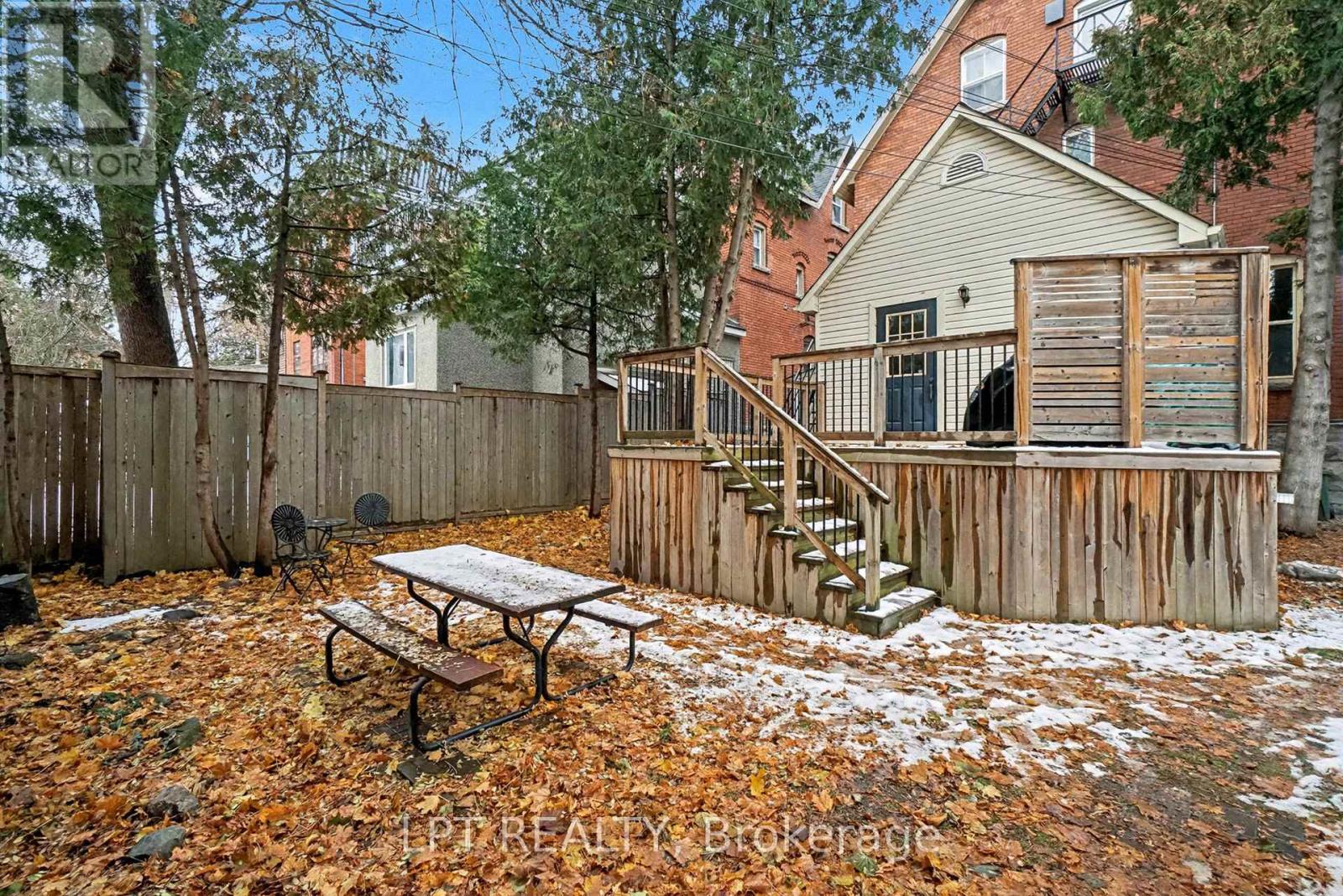 542 Maclaren Street W, Ottawa, Ontario  K1R 5K7 - Photo 40 - X12592452