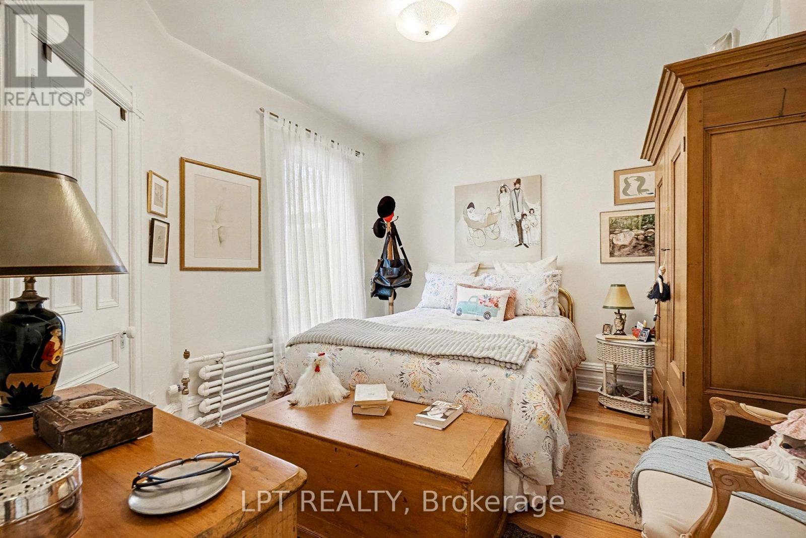 542 Maclaren Street W, Ottawa, Ontario  K1R 5K7 - Photo 22 - X12592452