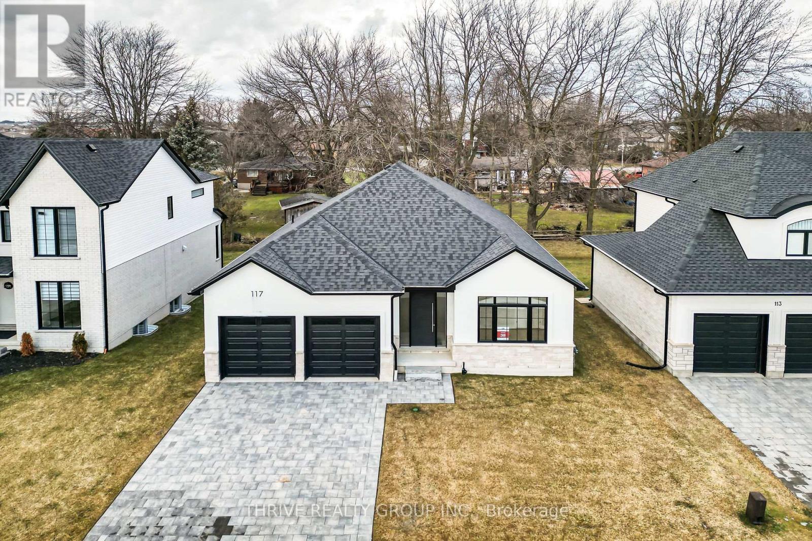 117 Aspen Circle, Thames Centre, Ontario N0M 0A4 - Photo 1 - X12591712