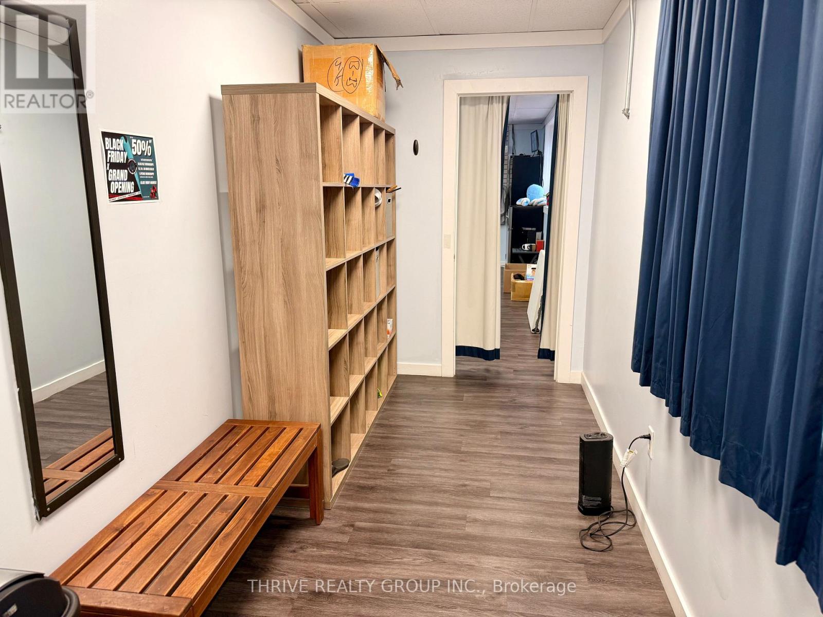 Upper - 1010 Dundas Street, London East, Ontario  N5W 3A3 - Photo 6 - X12591626