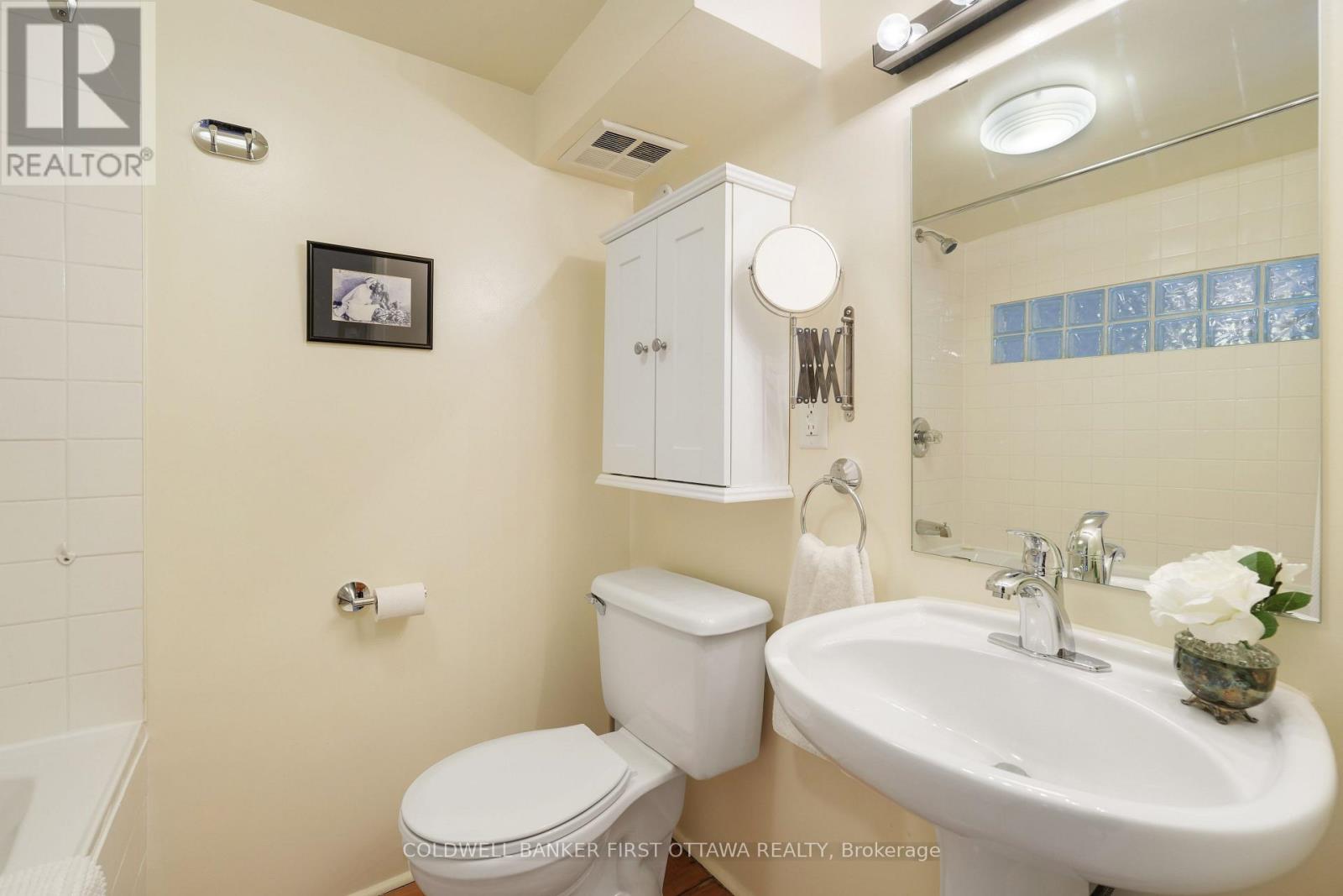 405 - 589 Rideau Street, Ottawa, Ontario K1N 6A1 - Photo 24 - X12592640