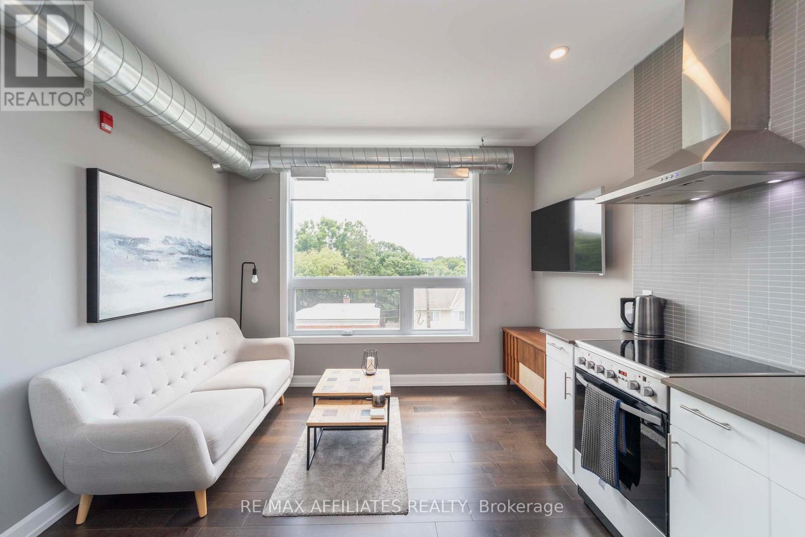 503 - 150 Greenfield Avenue, Ottawa, Ontario  K1S 5W6 - Photo 4 - X12592632