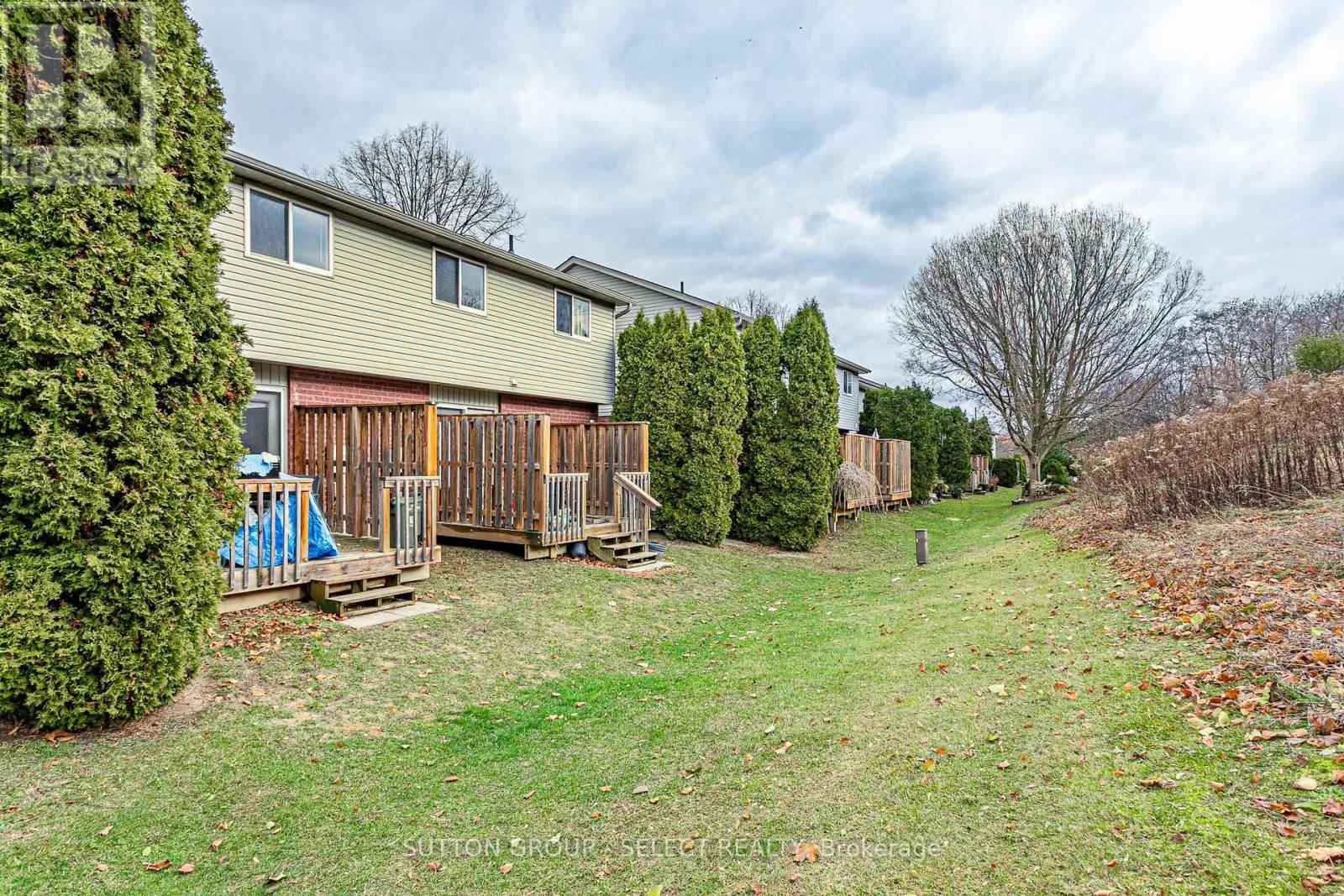 27 - 50 Chapman Court, London North, Ontario N6G 5E1 - Photo 17 - X12591714