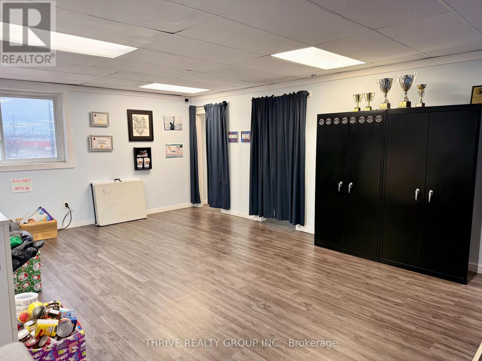 Upper - 1010 Dundas Street, London East, Ontario  N5W 3A3 - Photo 3 - X12591626