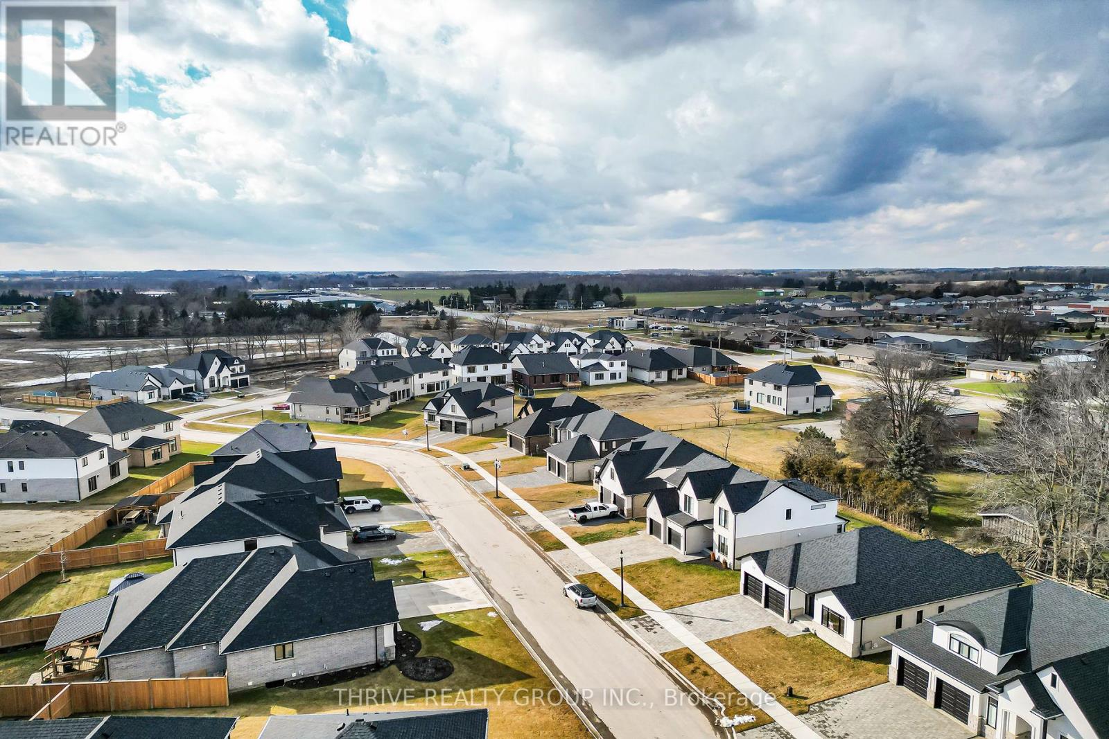 117 Aspen Circle, Thames Centre, Ontario N0M 0A4 - Photo 7 - X12591712