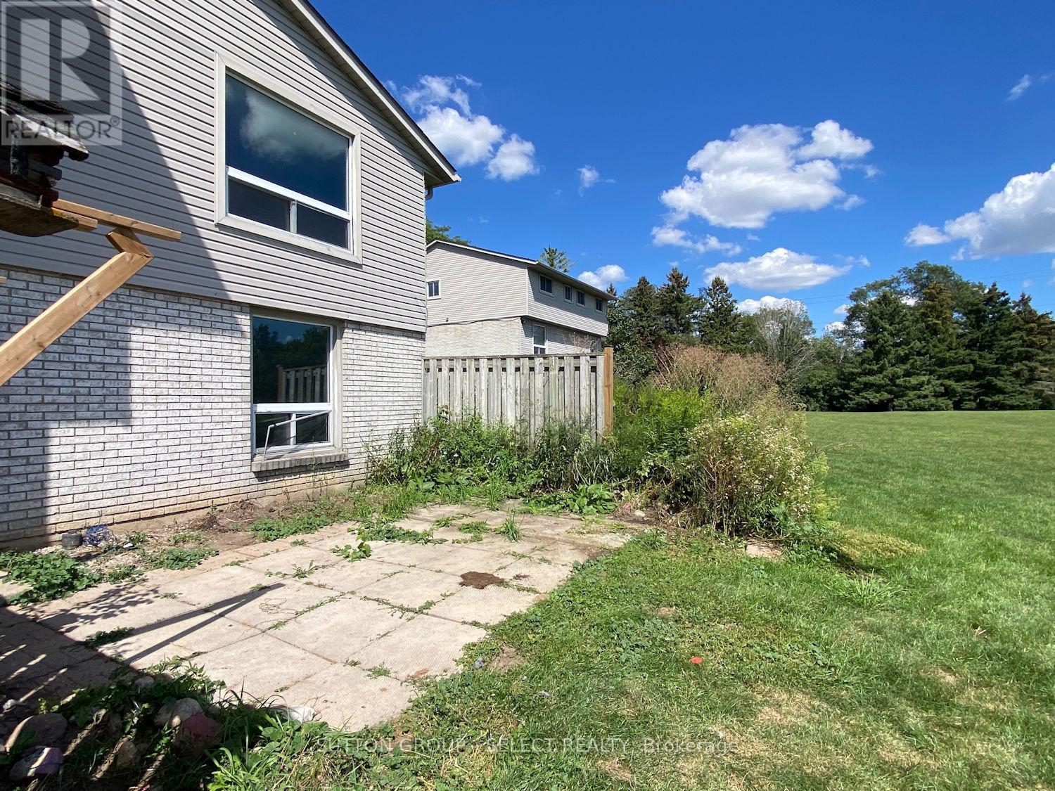 46 - 700 Paisley Road, Guelph, Ontario N1K 1A3 - Photo 32 - X12592070