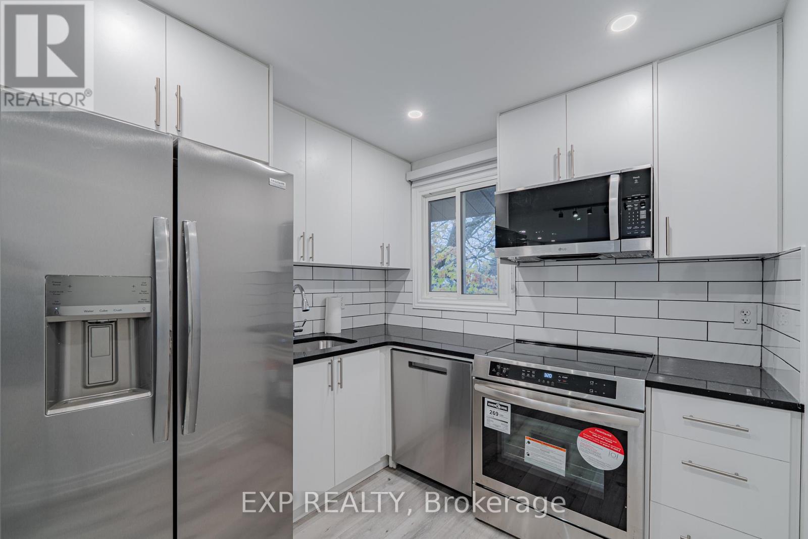 268 Woodfield Drive, Ottawa, Ontario K2G 4P2 - Photo 23 - X12592776