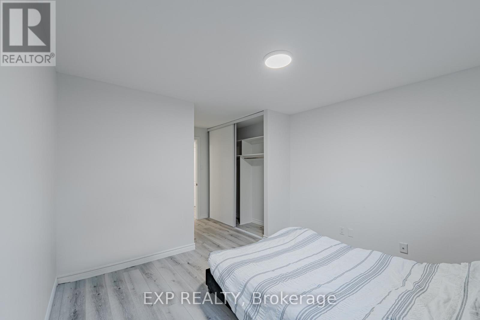 268 Woodfield Drive, Ottawa, Ontario K2G 4P2 - Photo 33 - X12592776