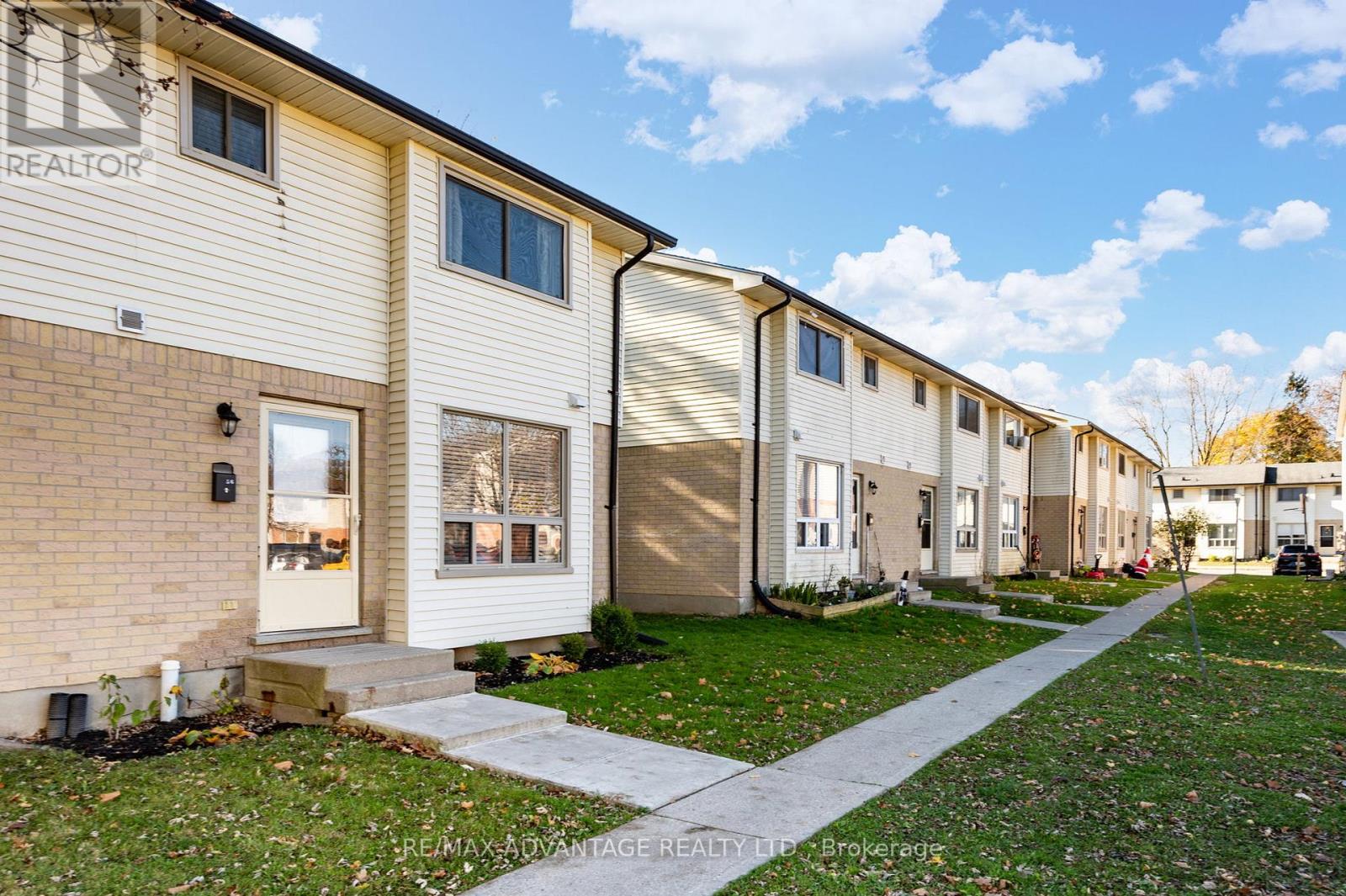 56 - 135 Belmont Drive, London South, Ontario  N6J 4J3 - Photo 3 - X12591864