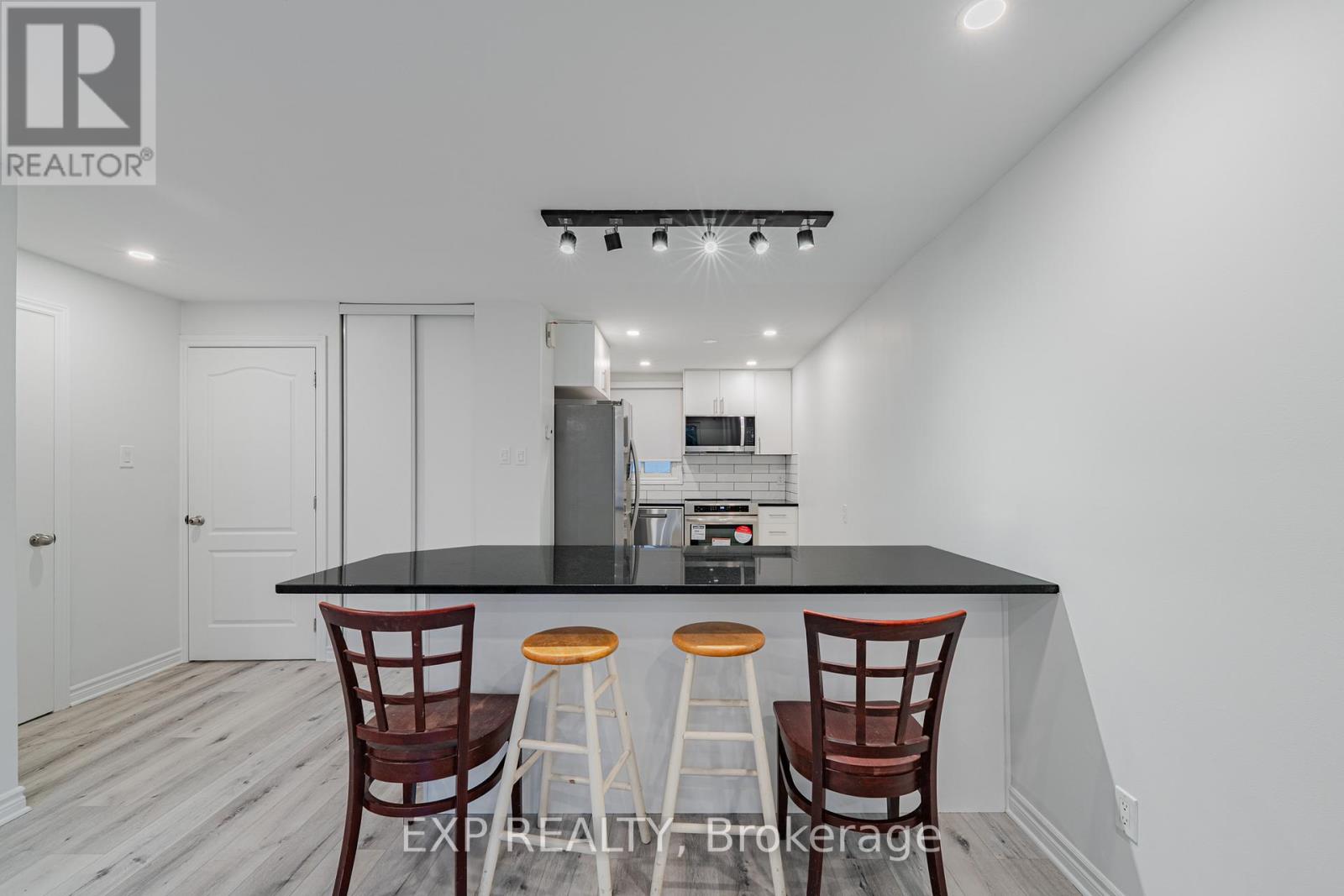 268 Woodfield Drive, Ottawa, Ontario K2G 4P2 - Photo 18 - X12592776