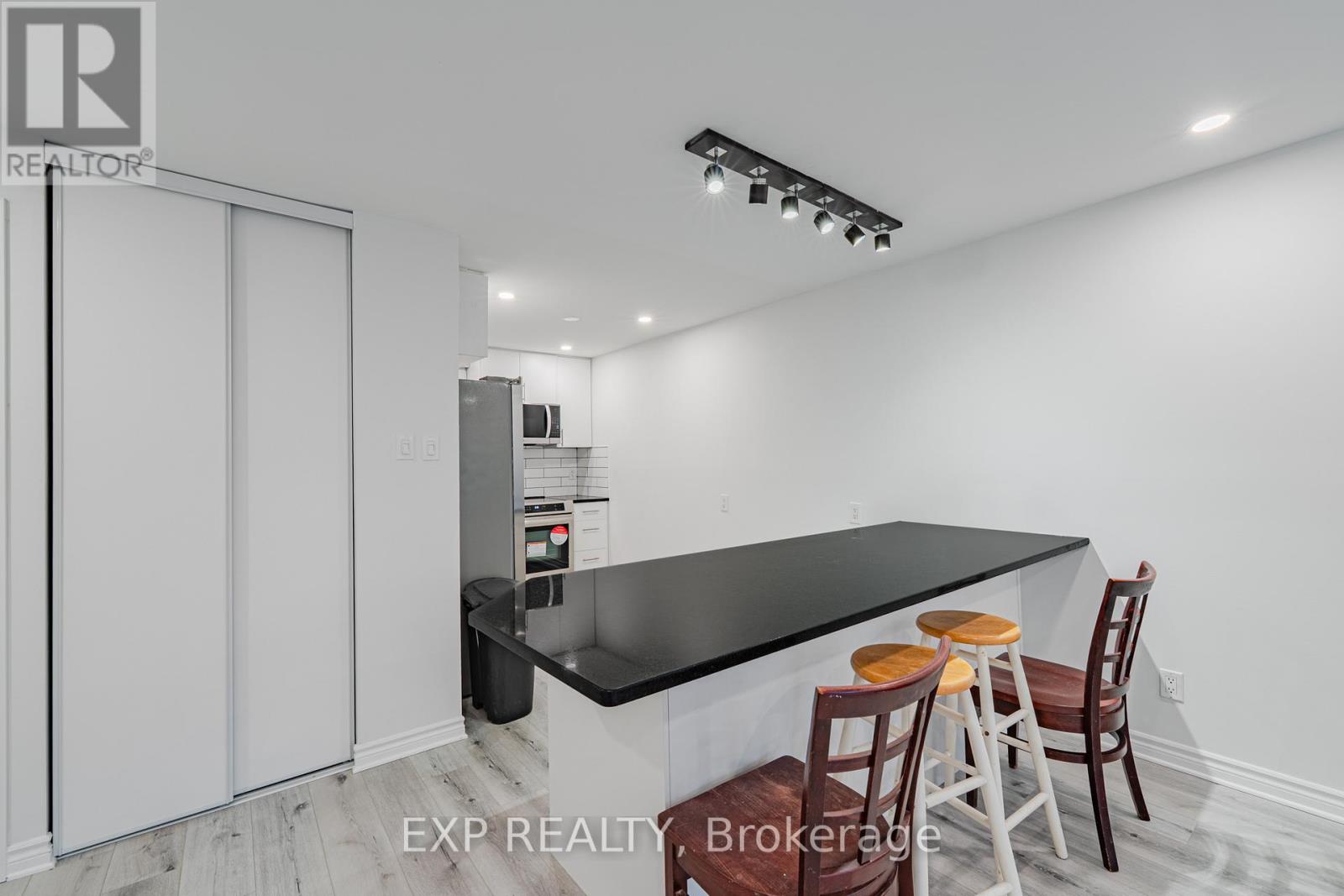 268 Woodfield Drive, Ottawa, Ontario K2G 4P2 - Photo 19 - X12592776