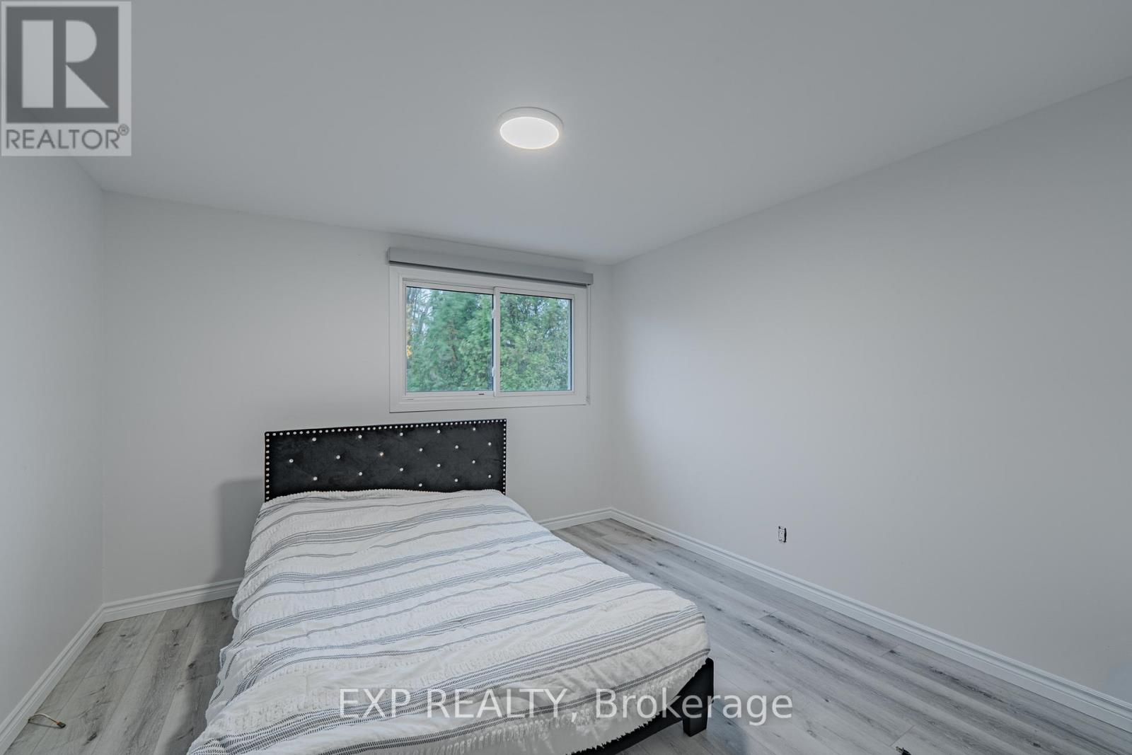 268 Woodfield Drive, Ottawa, Ontario K2G 4P2 - Photo 31 - X12592776