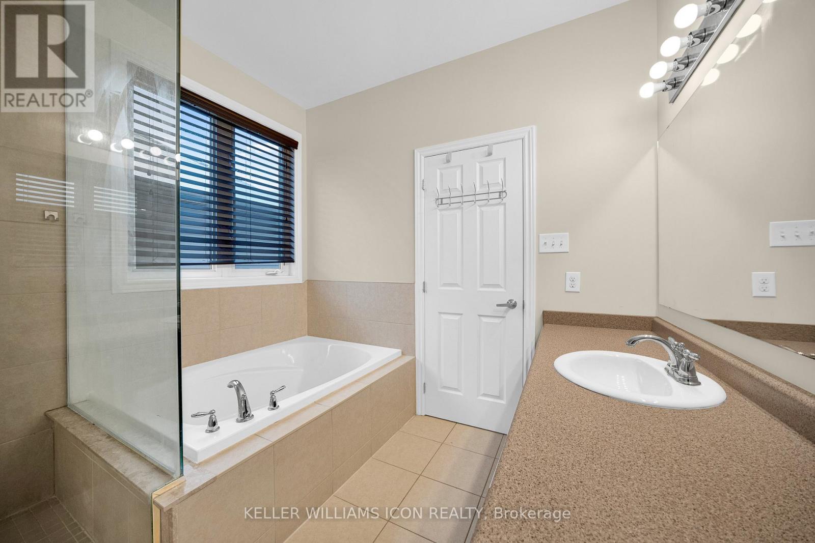 2212 Watercolours Way, Ottawa, Ontario  K2J 5J8 - Photo 21 - X12592820