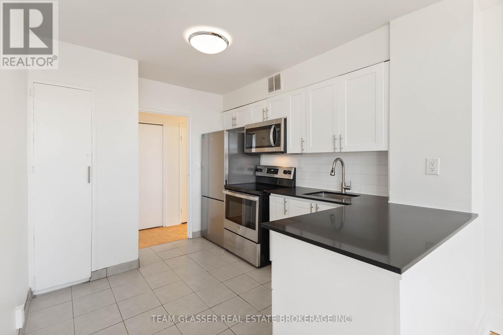 801 - 396 Queens Avenue, London East, Ontario  N6B 1X7 - Photo 16 - X12592546