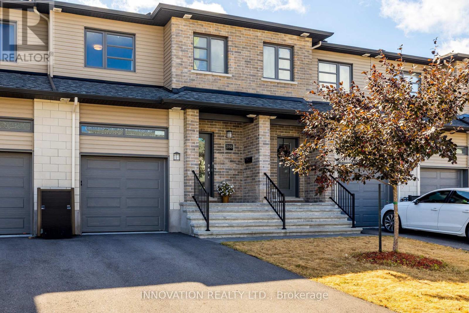 288 Munro Street, Carleton Place, Ontario  K7C 0P2 - Photo 2 - X12366237