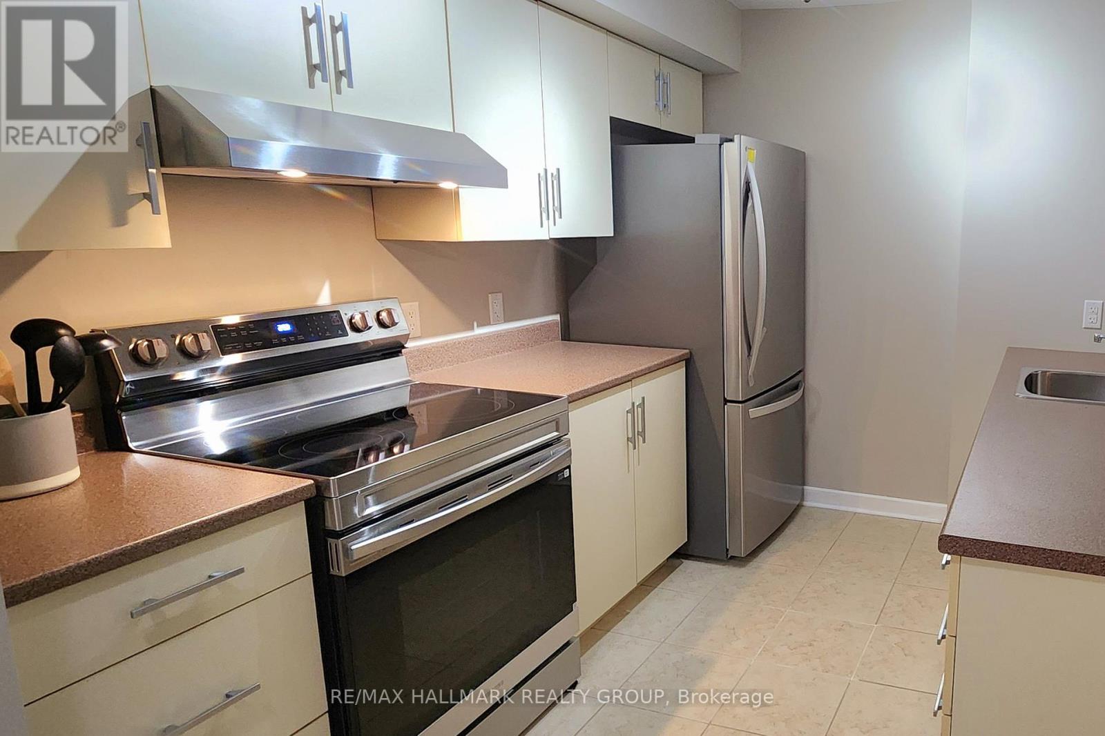 209 - 138 Somerset Street W, Ottawa, Ontario K2P 0A3 - Photo 7 - X12410949