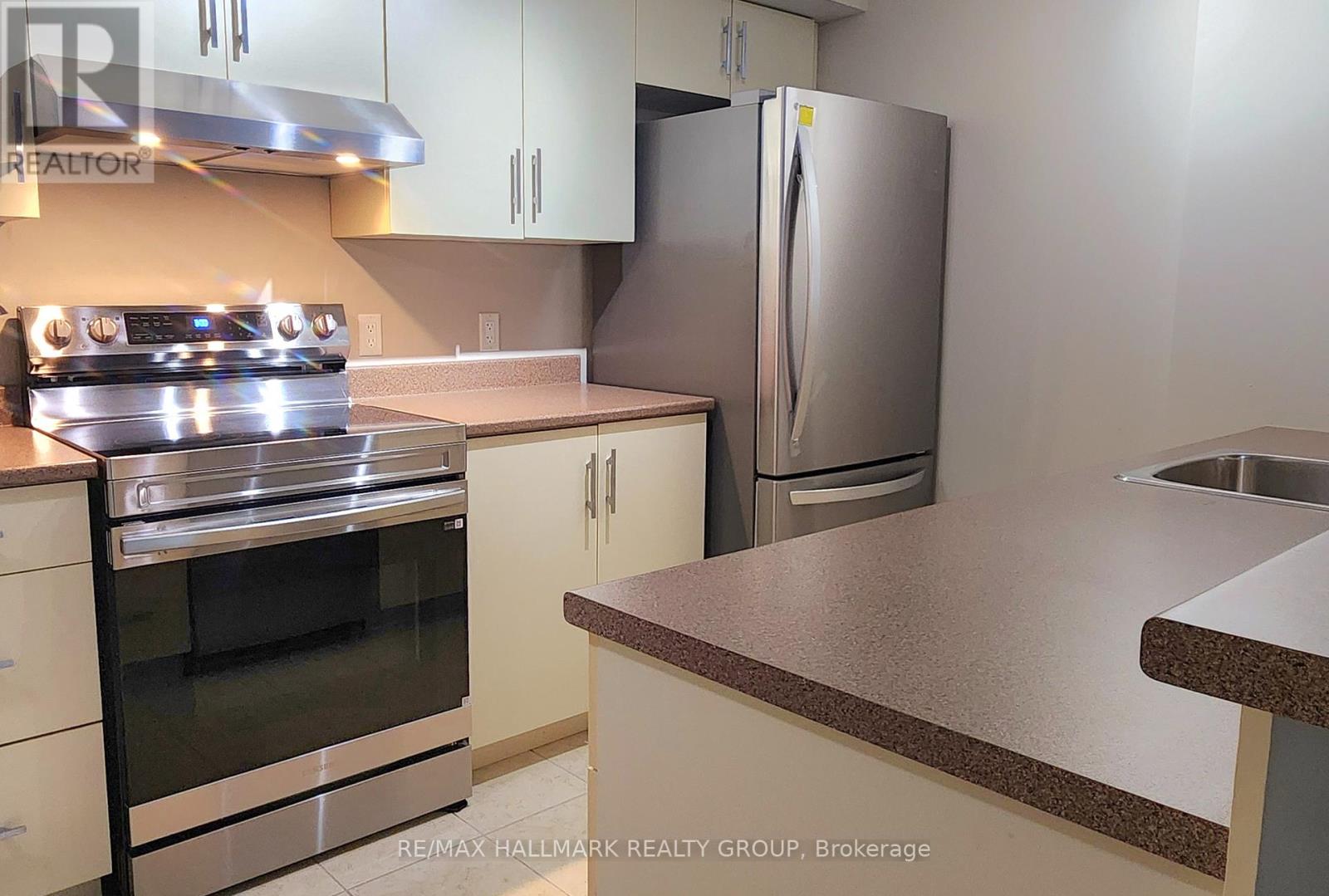 209 - 138 Somerset Street W, Ottawa, Ontario K2P 0A3 - Photo 9 - X12410949