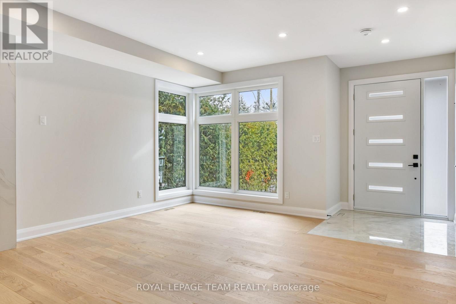 845 Melfa Crescent, Ottawa, Ontario  K2C 0P5 - Photo 5 - X12591578