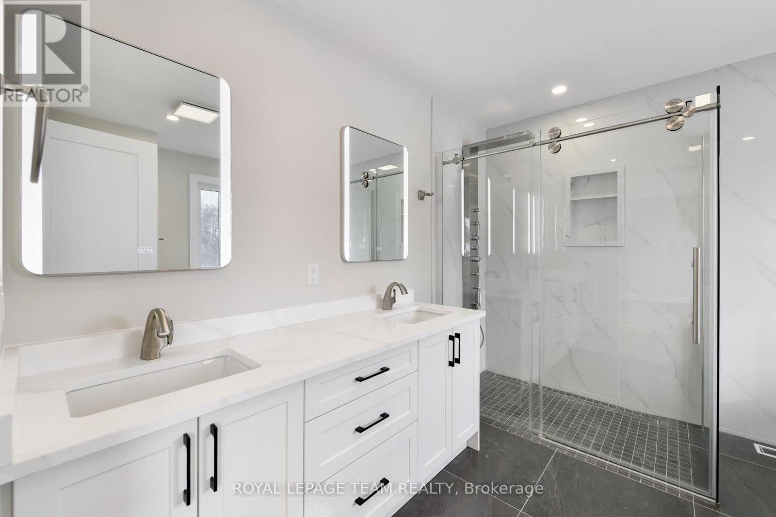 845 Melfa Crescent, Ottawa, Ontario K2C 0P5 - Photo 28 - X12591592