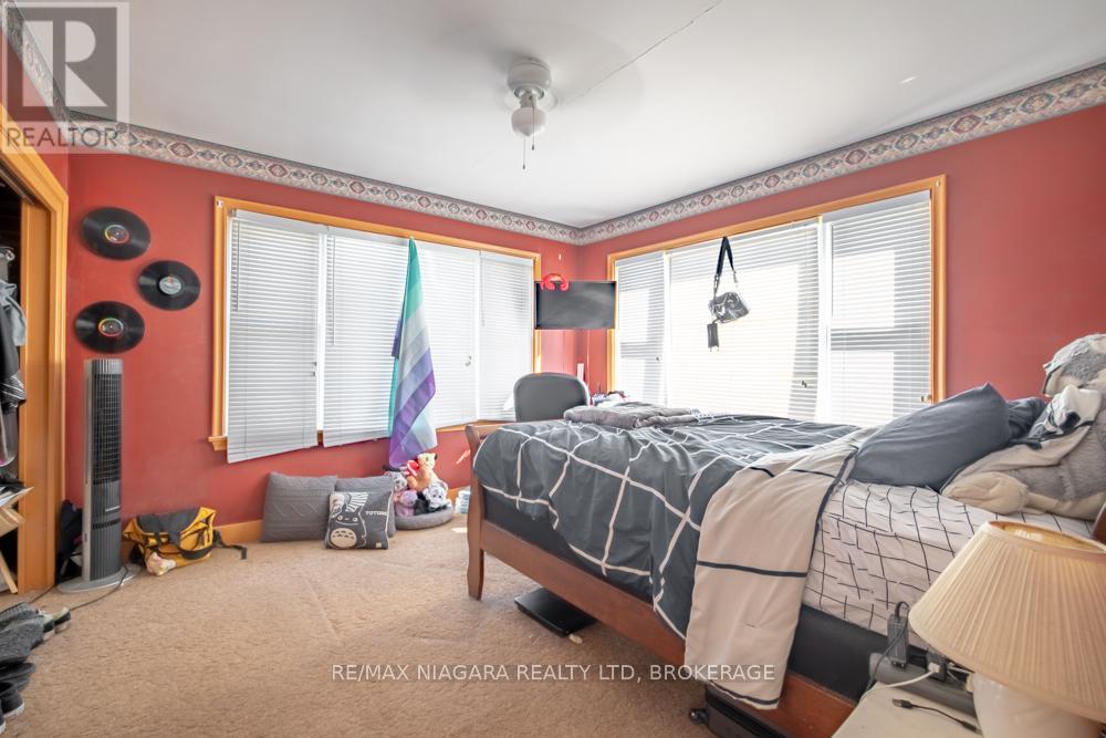 55 Ann Street, Thorold, Ontario L2V 2J8 - Photo 11 - X12592338