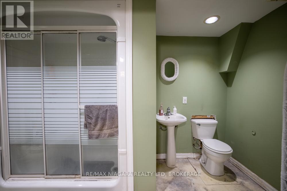 55 Ann Street, Thorold, Ontario L2V 2J8 - Photo 19 - X12592338