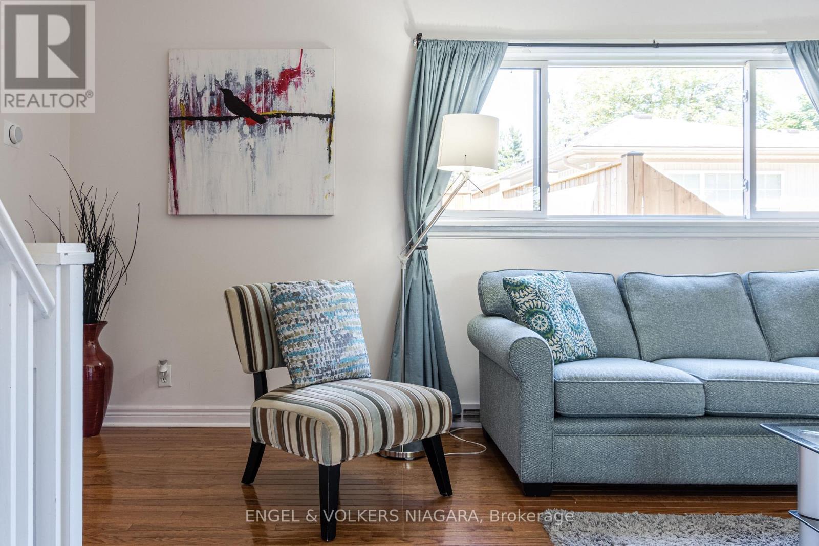 5969 Gladstone Street W, Niagara Falls, Ontario L2G 1W7 - Photo 12 - X12592600