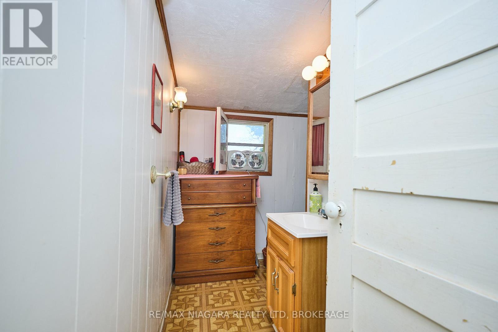 3803 Terrace Lane, Fort Erie, Ontario L0S 1B0 - Photo 34 - X12592424